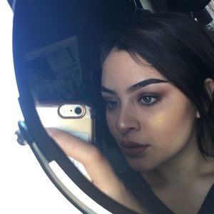 Meet your Posher, Jasmine